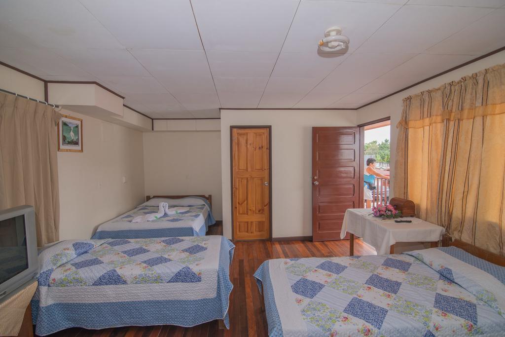 Hotel Sierpe River Экстерьер фото